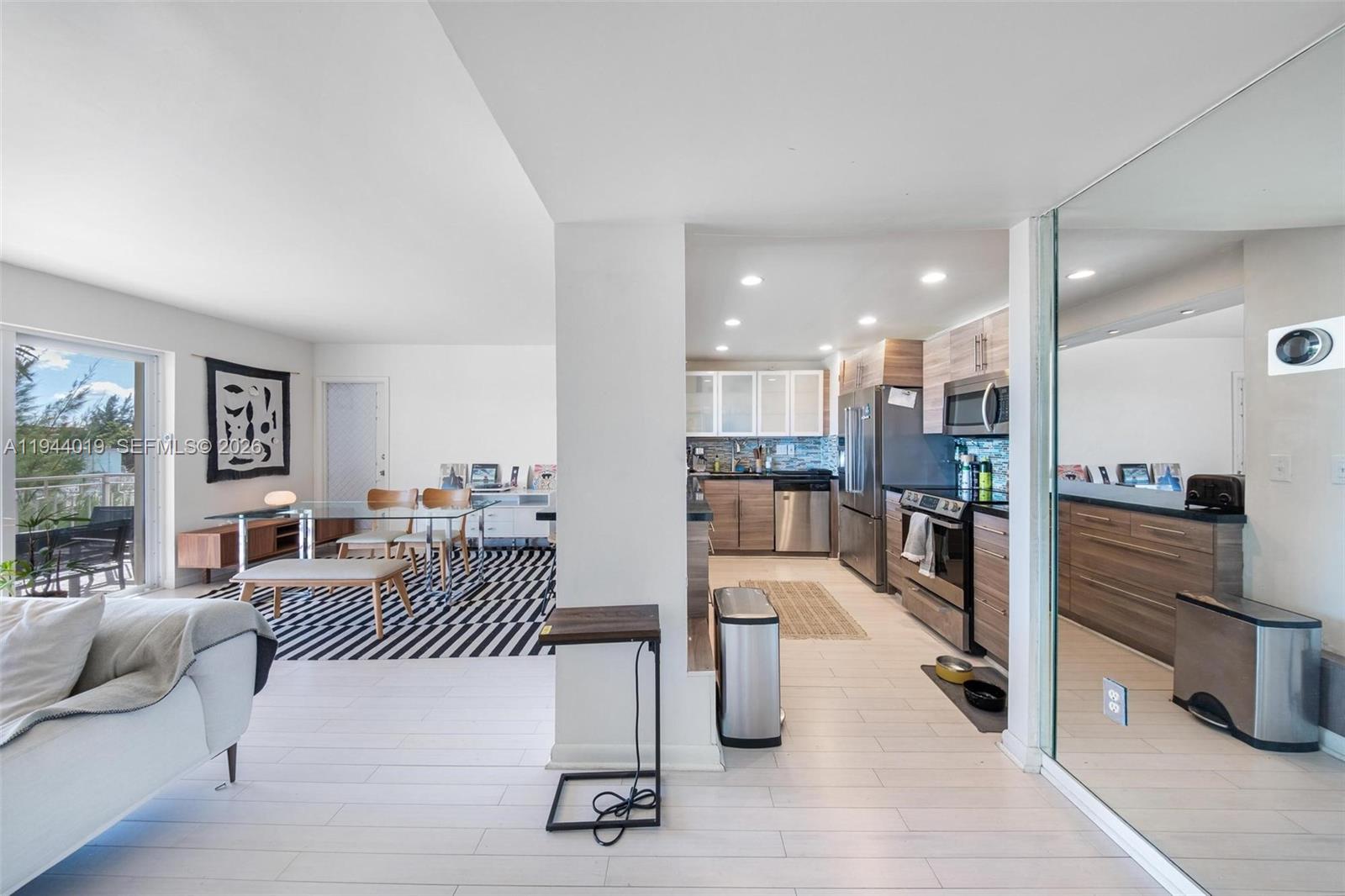 11111 Biscayne Blvd 2d Property Photo 7