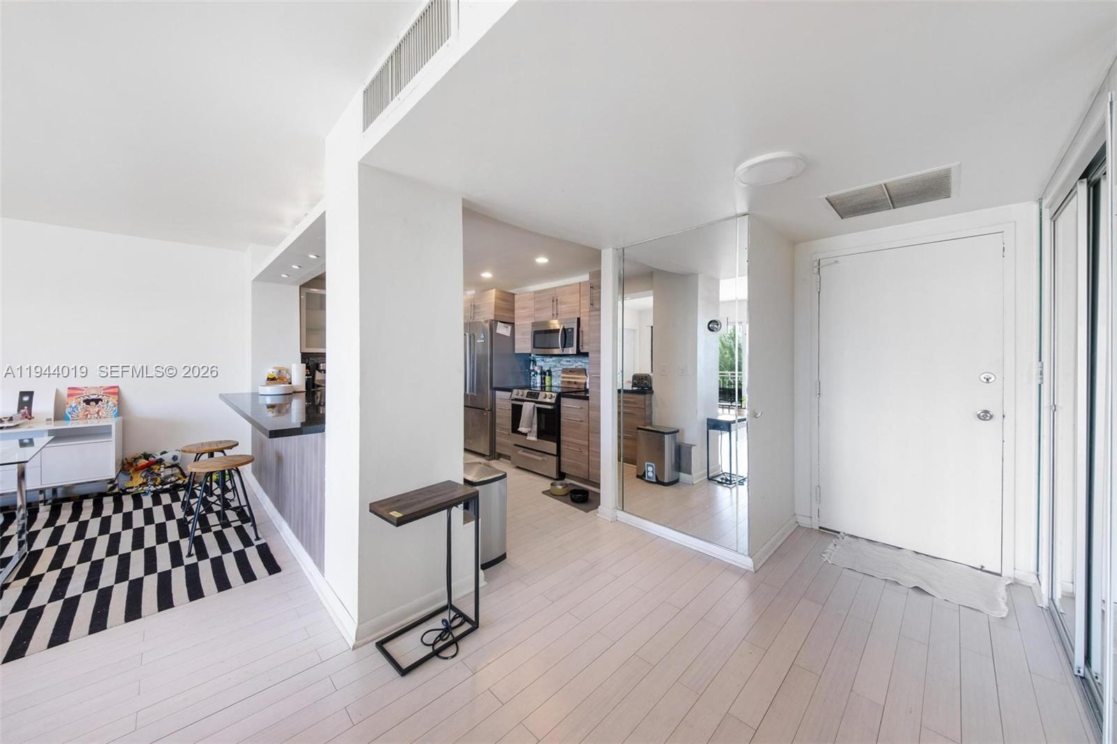 11111 Biscayne Blvd 2d Property Photo 8
