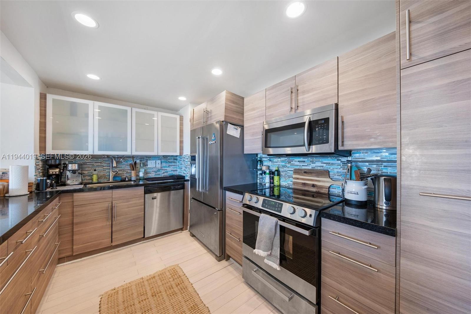 11111 Biscayne Blvd 2d Property Photo 10