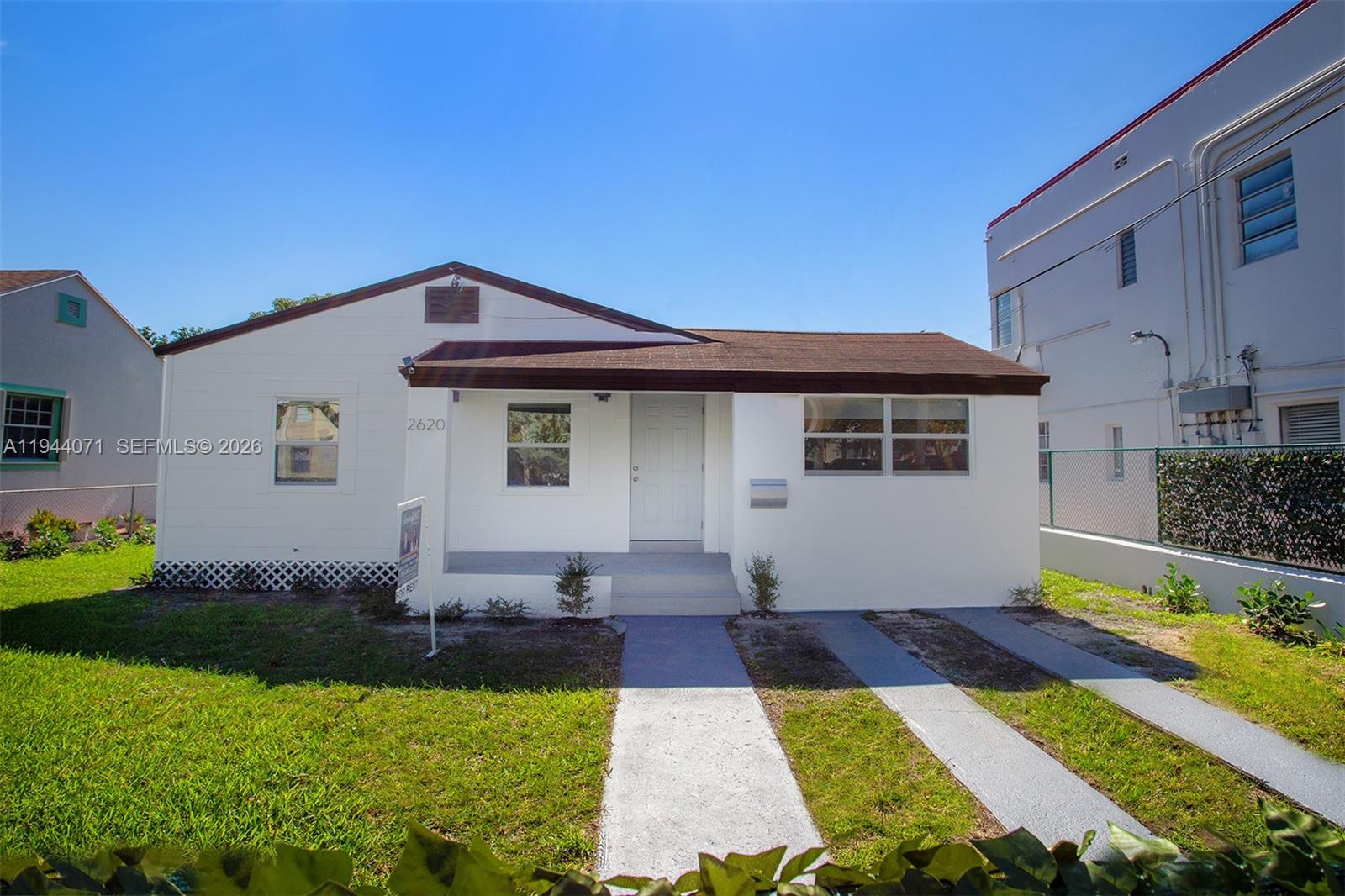 2620 Sw 9th St Property Photo 1