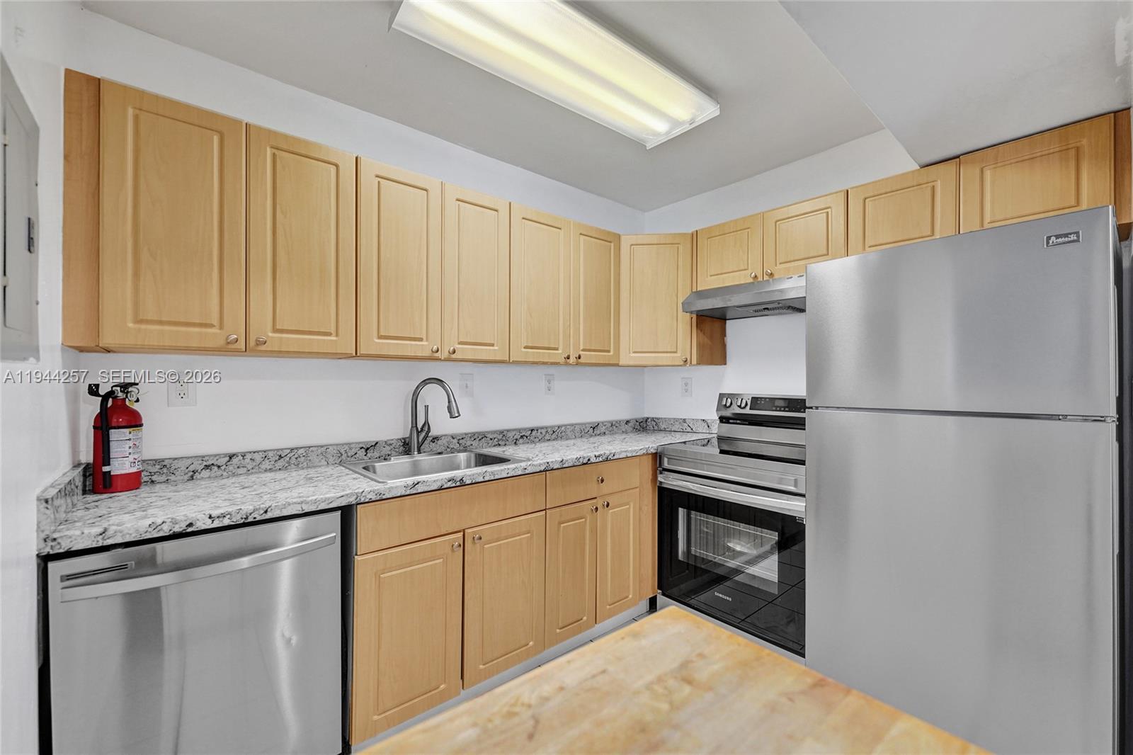505 S Pine Island Rd 405b Property Photo 14