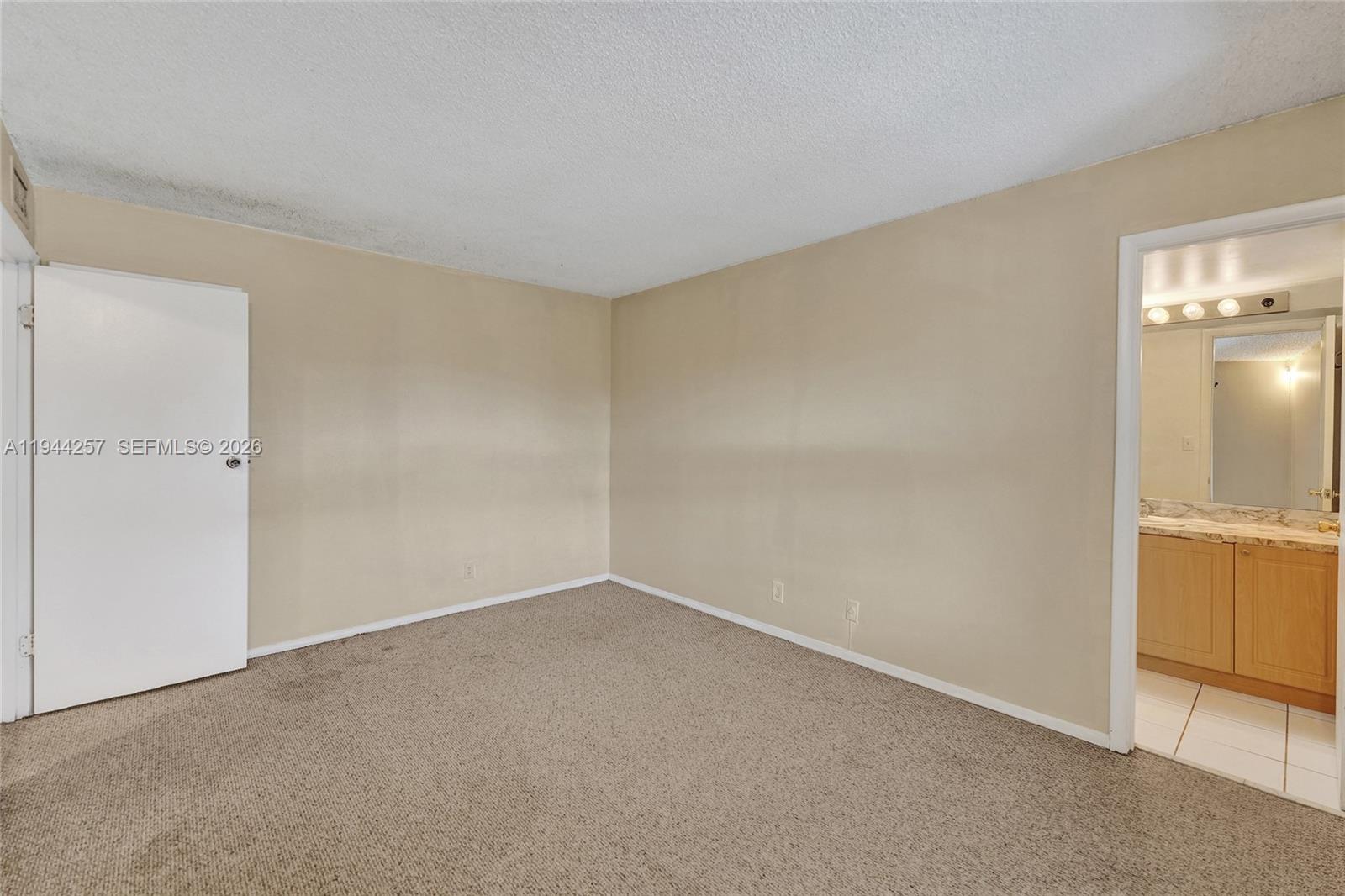 505 S Pine Island Rd 405b Property Photo 18