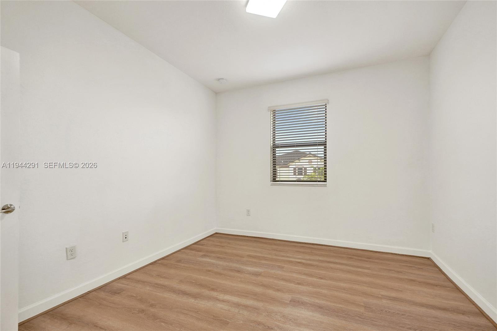 3504 W 94th St Property Photo 54