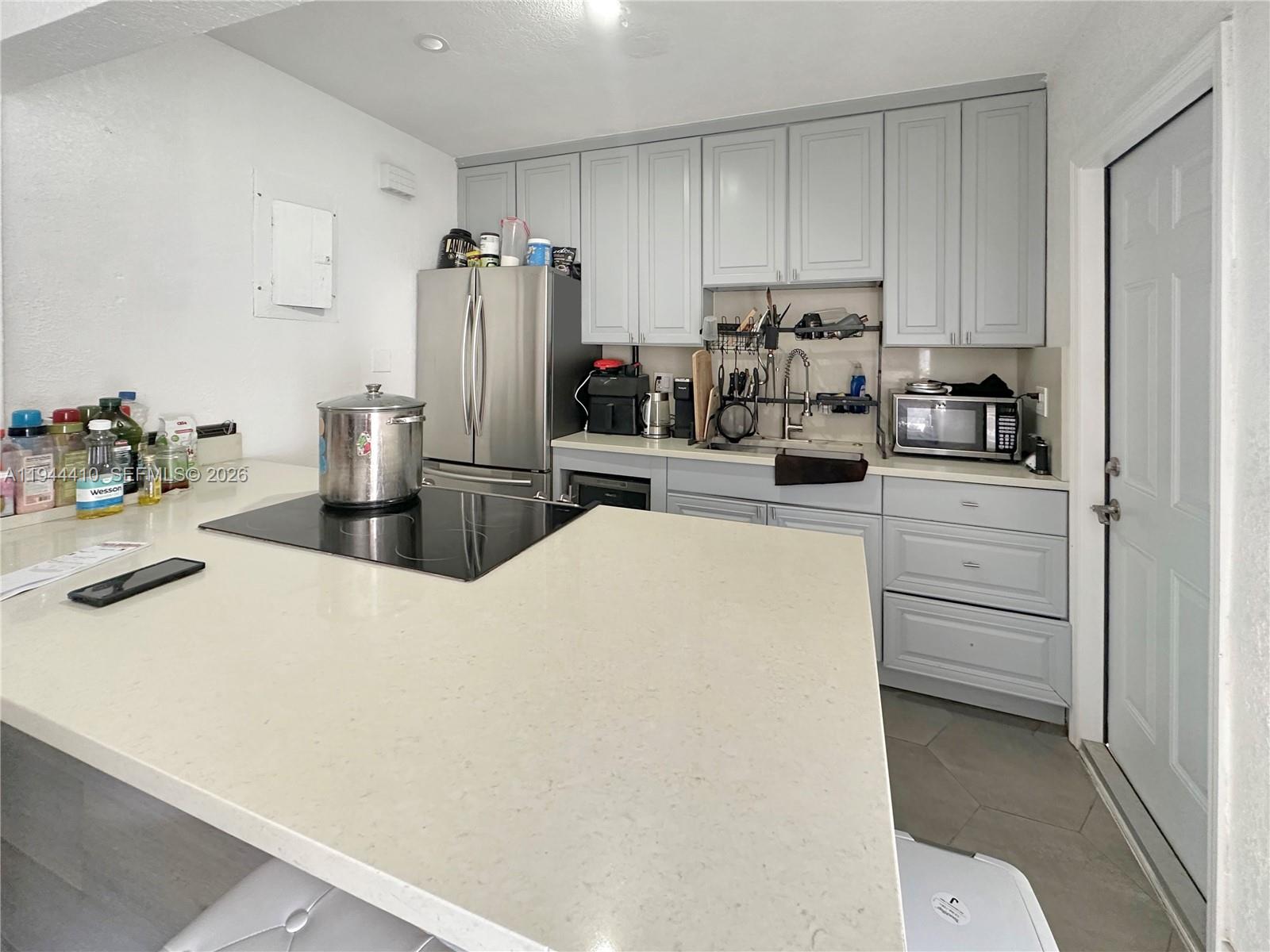 971 79th Ter Property Photo 1
