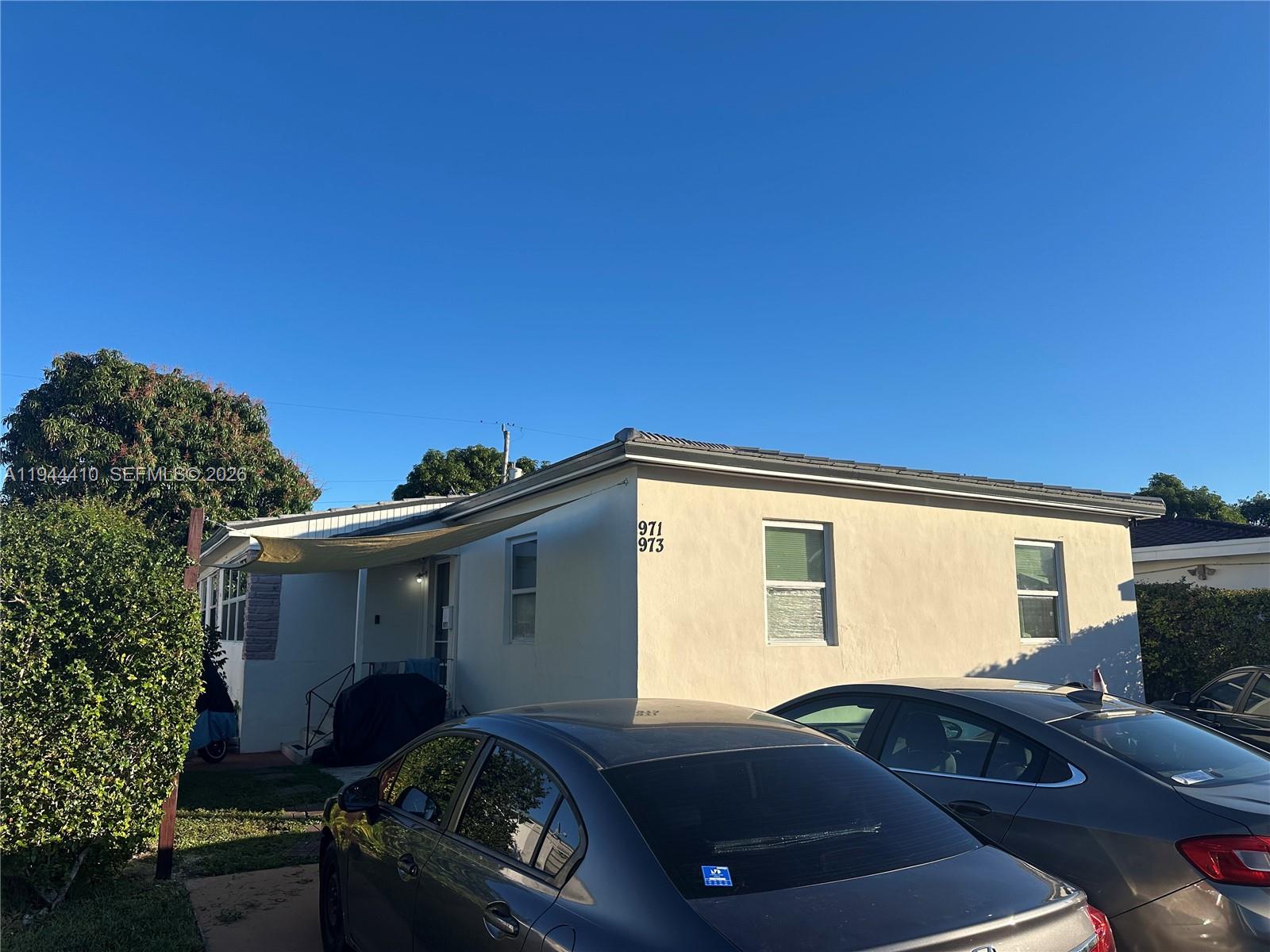 971 79th Ter Property Photo 8