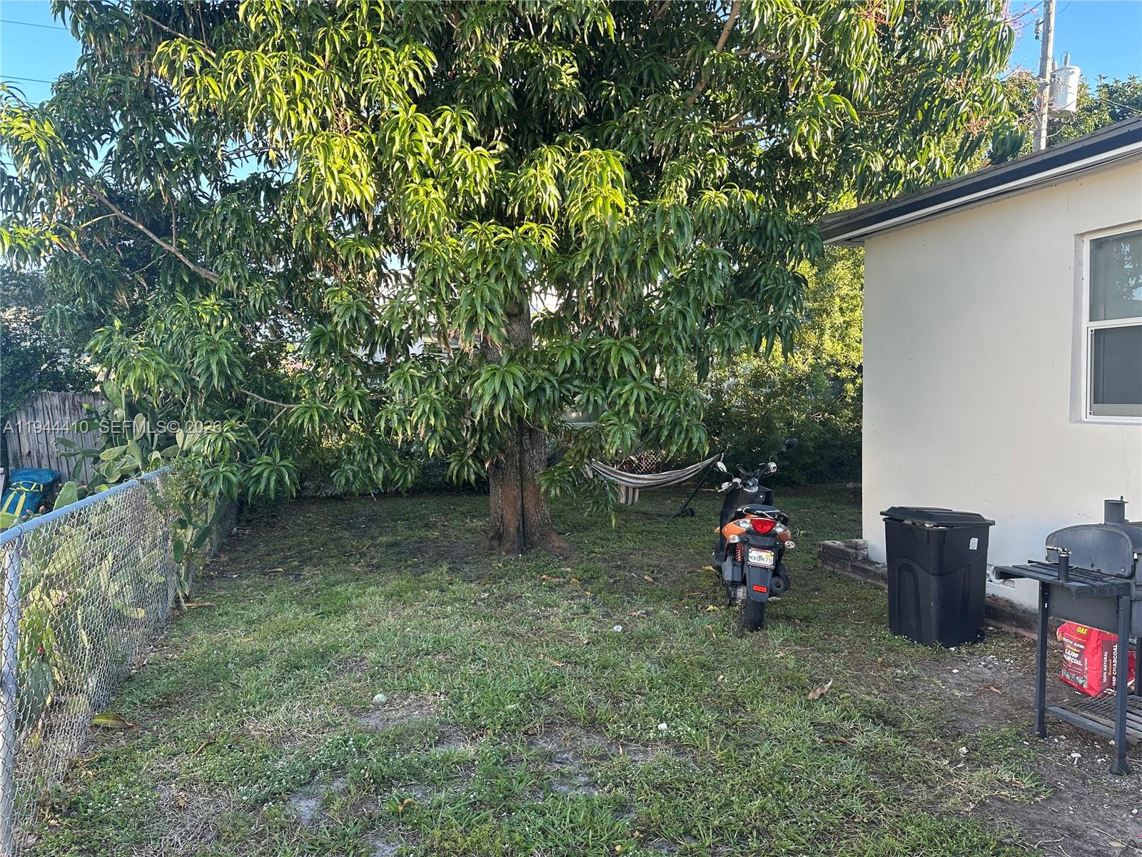 971 79th Ter Property Photo 11