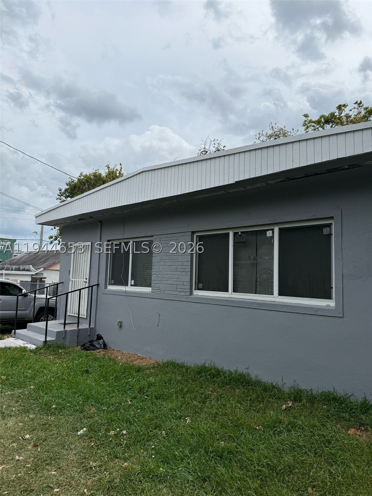 170 NE 68th Ter Property Photo 1