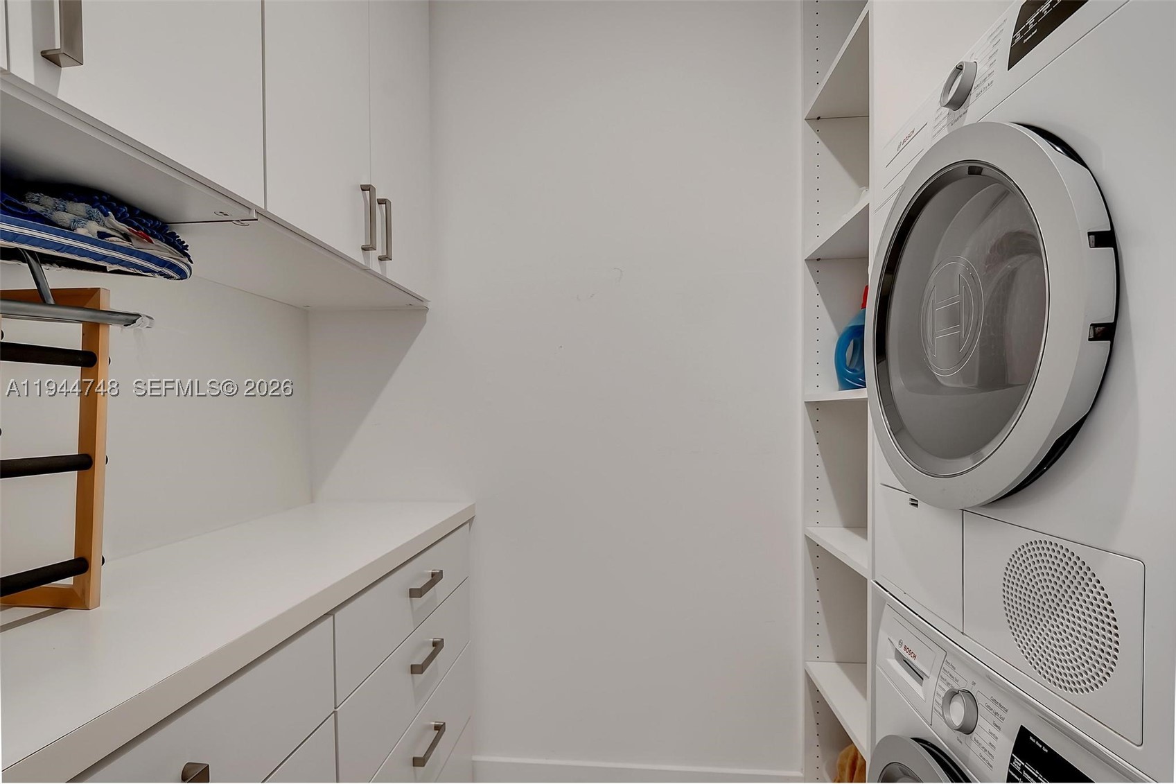 2301 Collins Ave 810 Property Photo 10