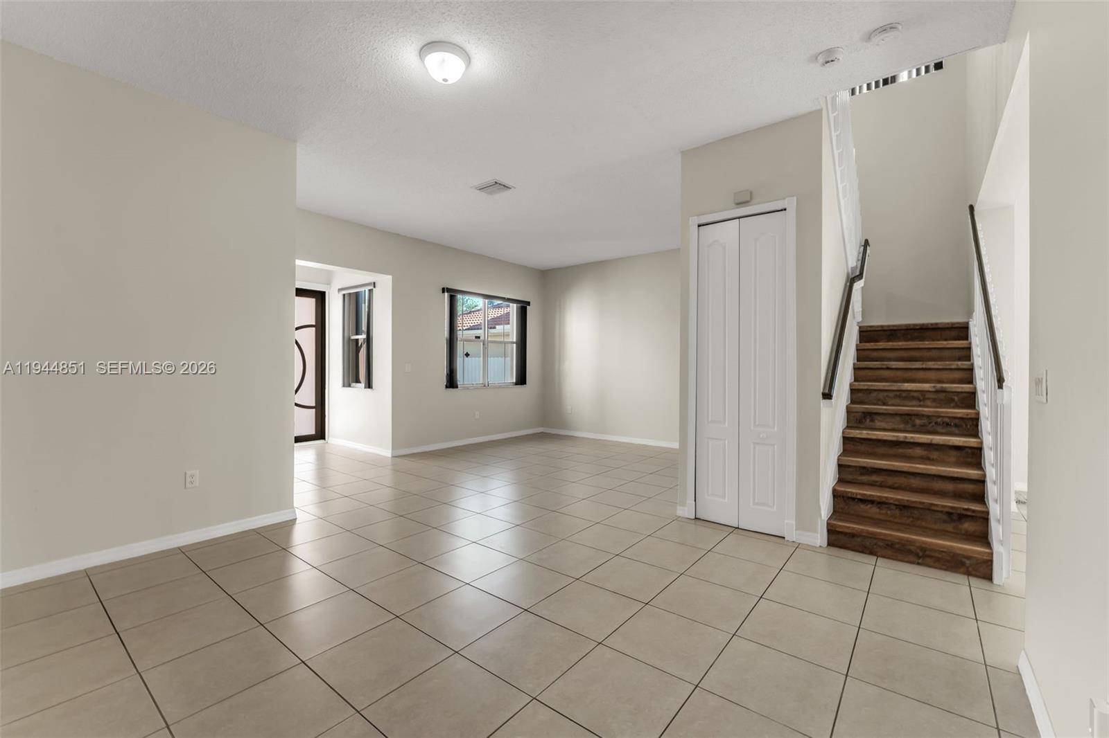 1856 Ne 3rd Ct Property Photo 12