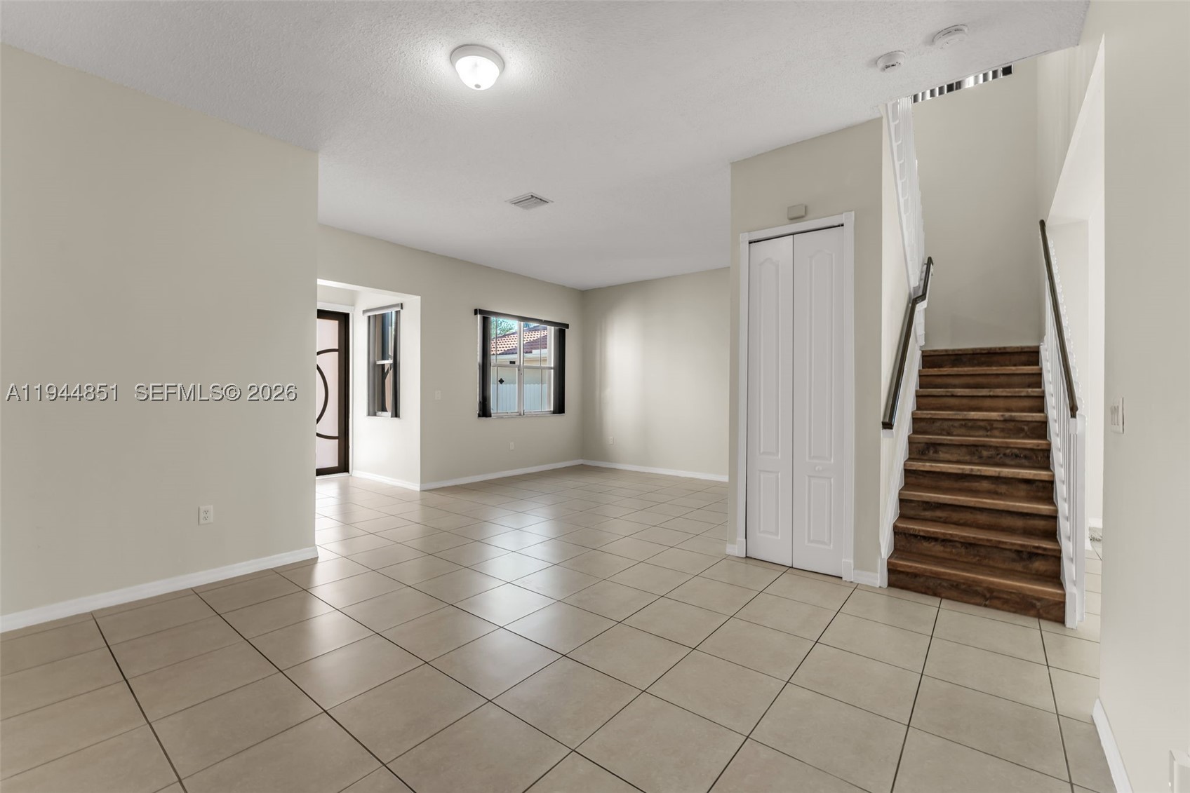 1856 Ne 3rd Ct Property Photo 12