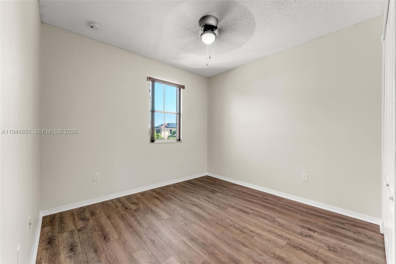 1856 Ne 3rd Ct Property Photo 22