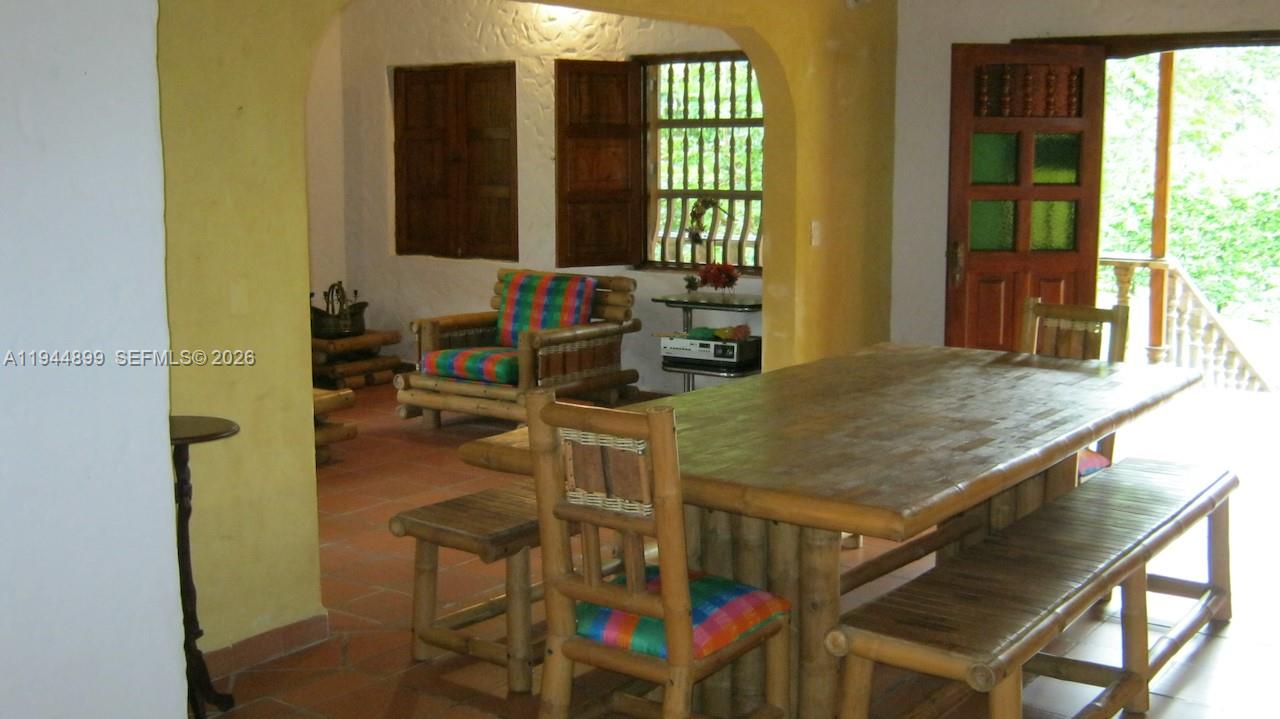 A11944899 Property Photo 11