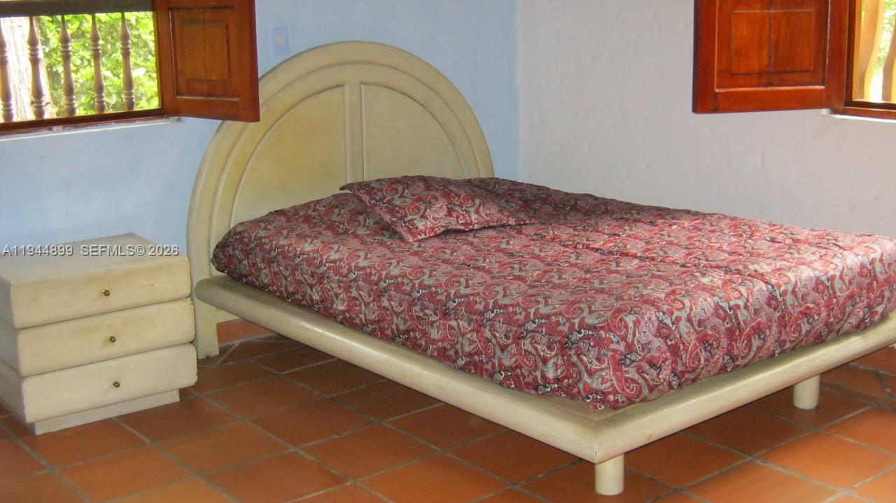 A11944899 Property Photo 14