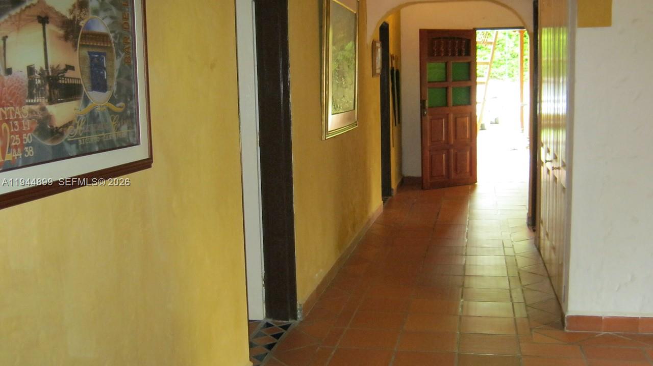 A11944899 Property Photo 15