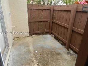 842 Banks Rd Property Photo 6