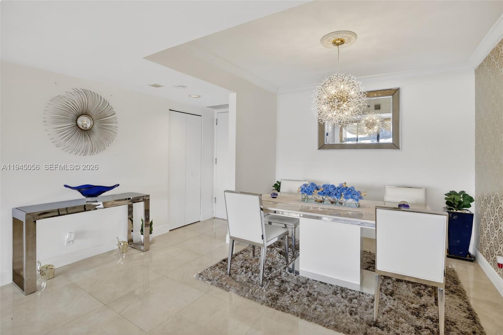 1000 Island Blvd 312 Property Photo 7