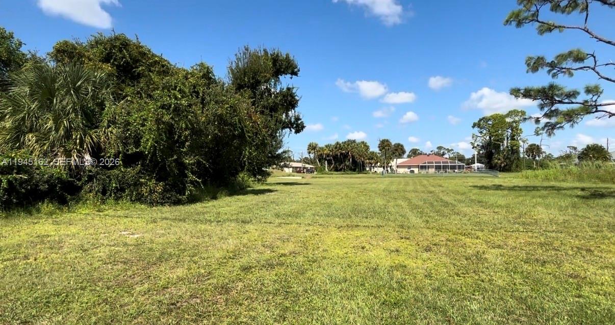 401 Rotonda Cr Property Photo 3