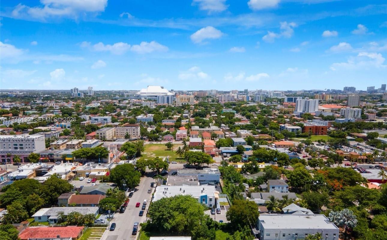 905 Sw 13th Ct Property Photo 7
