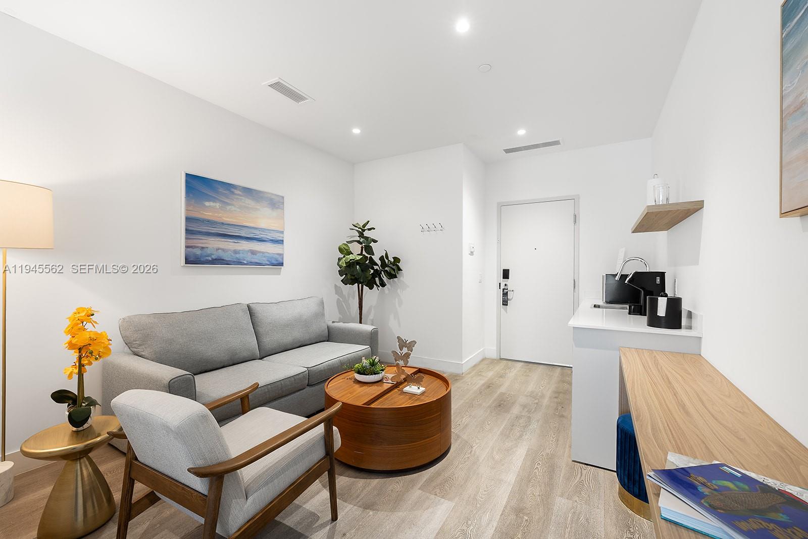 A11945562 Property Photo 2