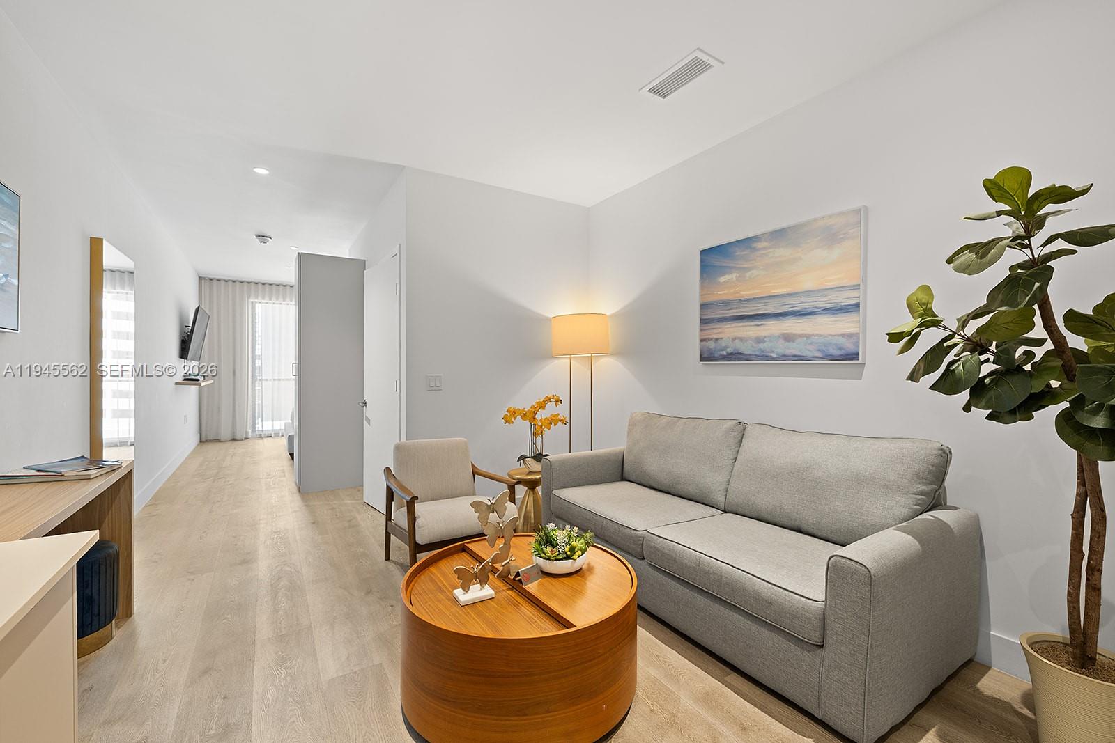 A11945562 Property Photo 11