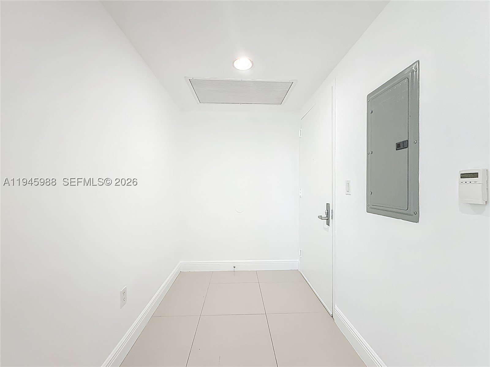 475 Brickell Ave 4215 Property Photo 3