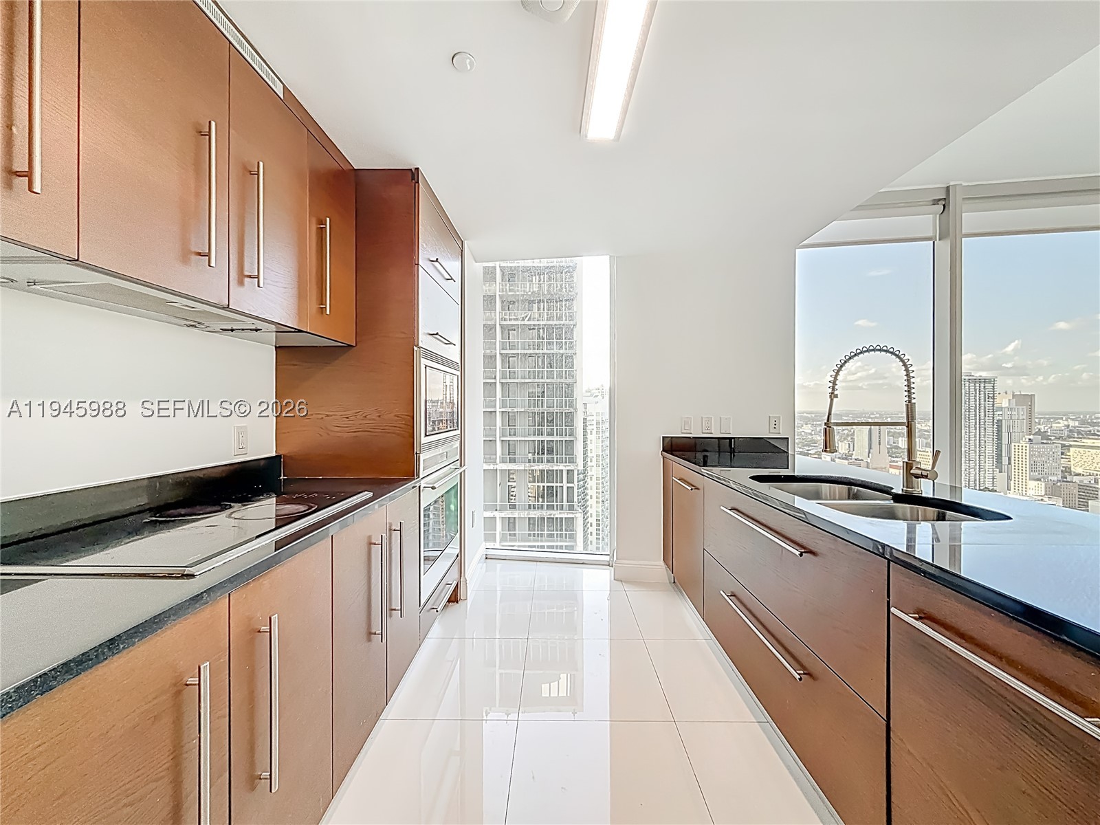 475 Brickell Ave 4215 Property Photo 6