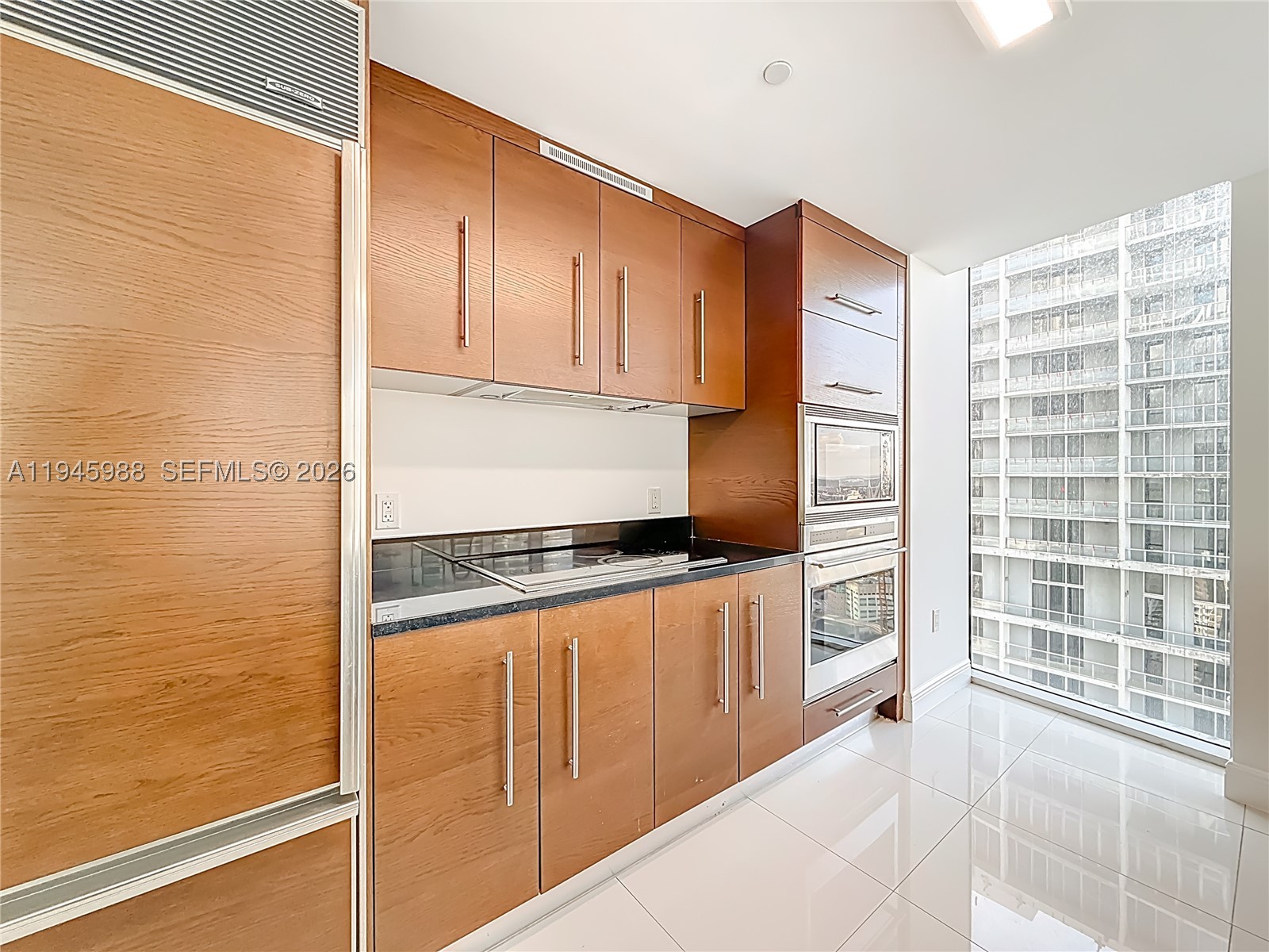 475 Brickell Ave 4215 Property Photo 7