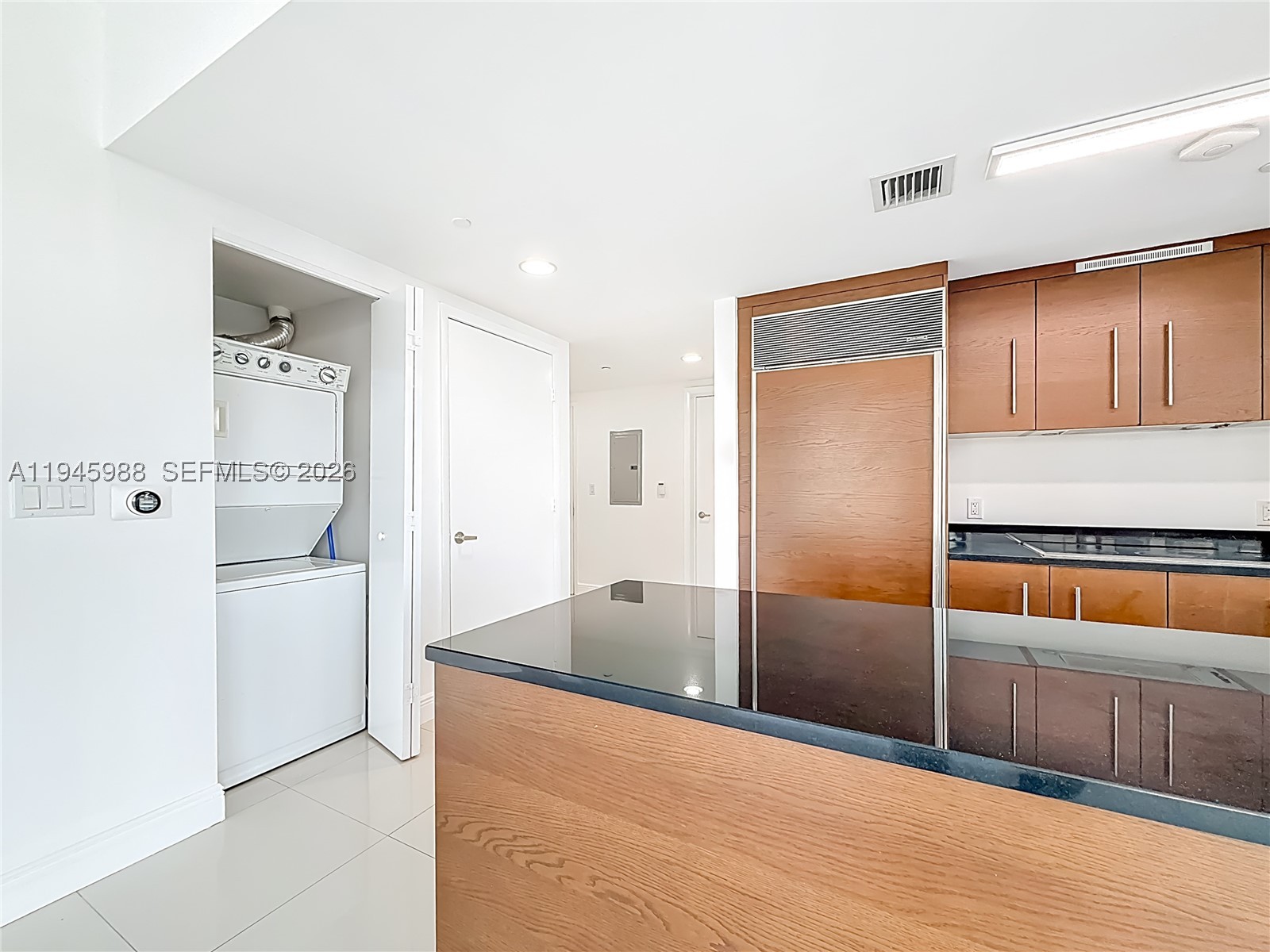475 Brickell Ave 4215 Property Photo 9