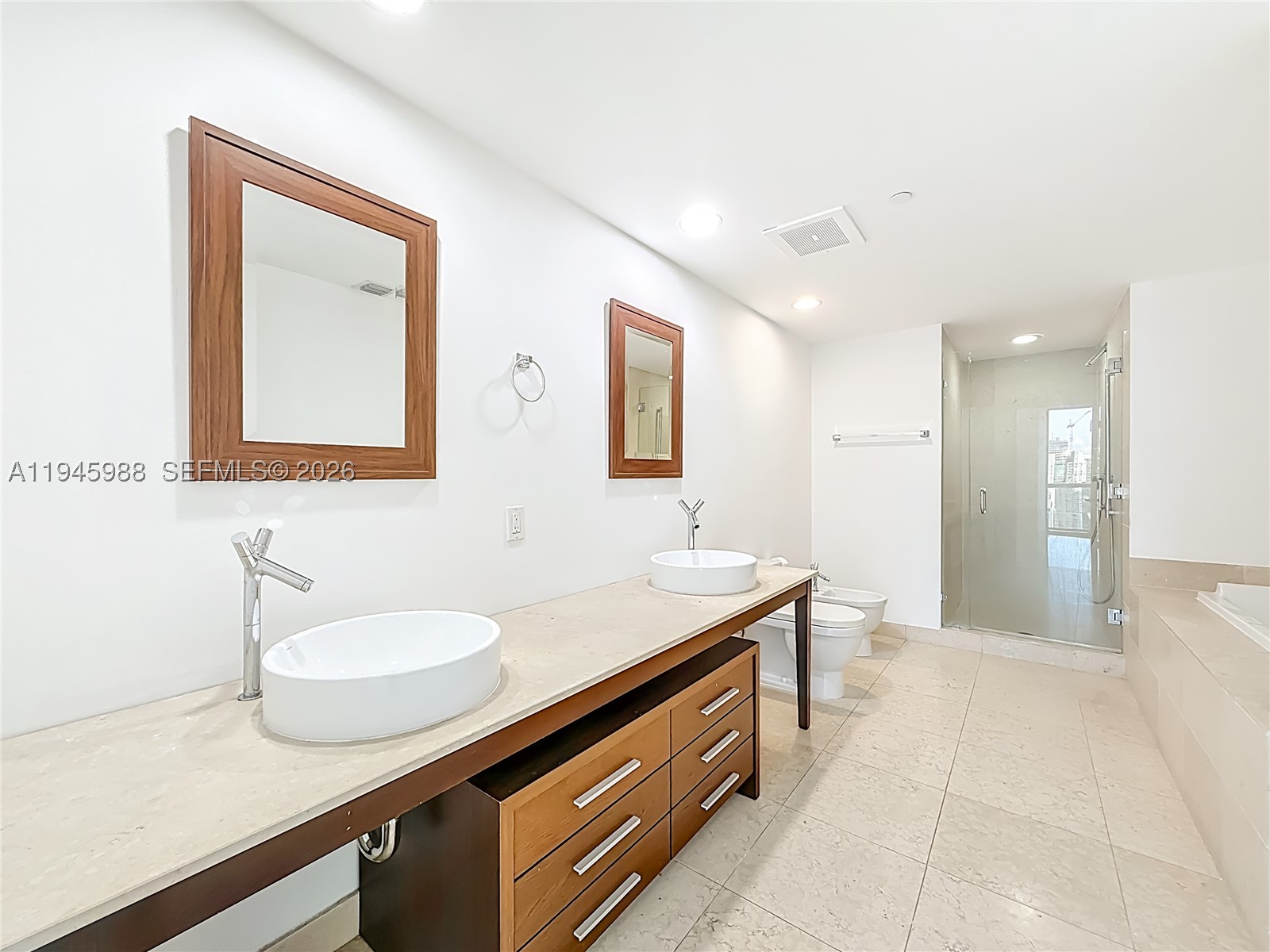 475 Brickell Ave 4215 Property Photo 18