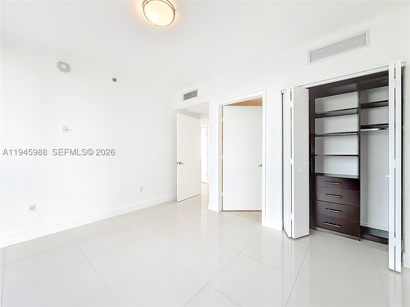 475 Brickell Ave 4215 Property Photo 25