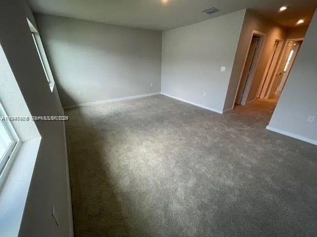 1025 Nw 5th St Property Photo 6