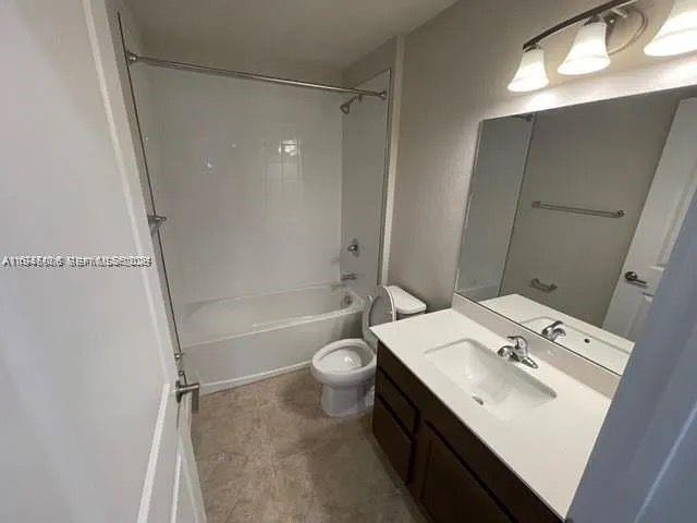 1025 Nw 5th St Property Photo 7