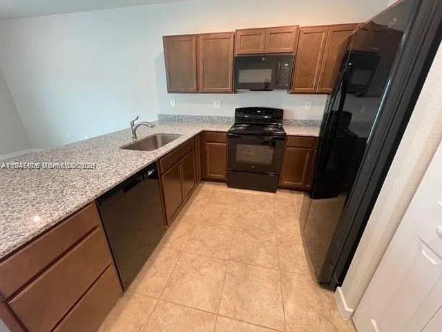 1025 Nw 5th St Property Photo 17