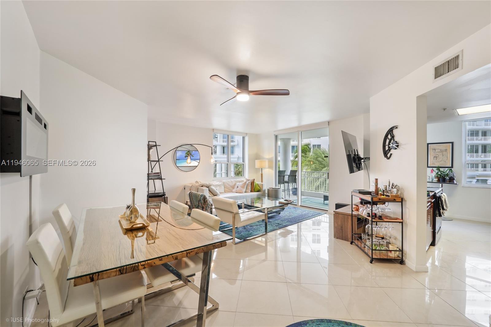 701 Brickell Key Blvd 404 Property Photo 2