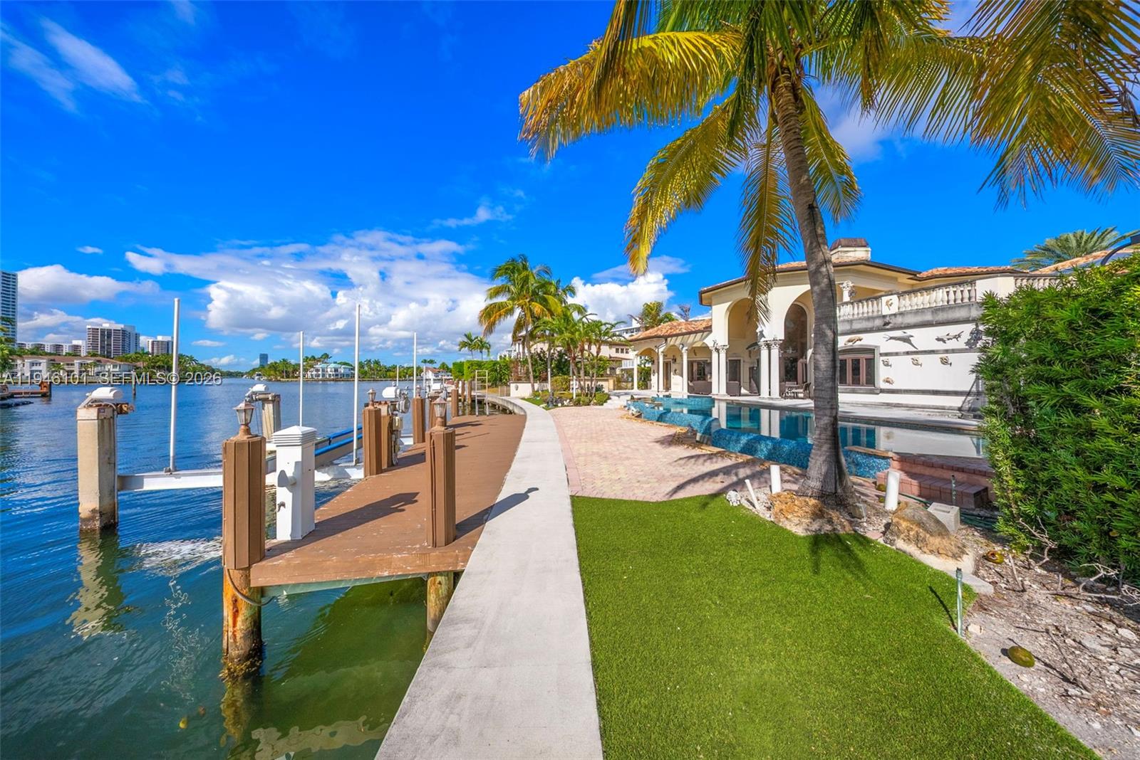 680 Golden Beach Dr Property Photo 26
