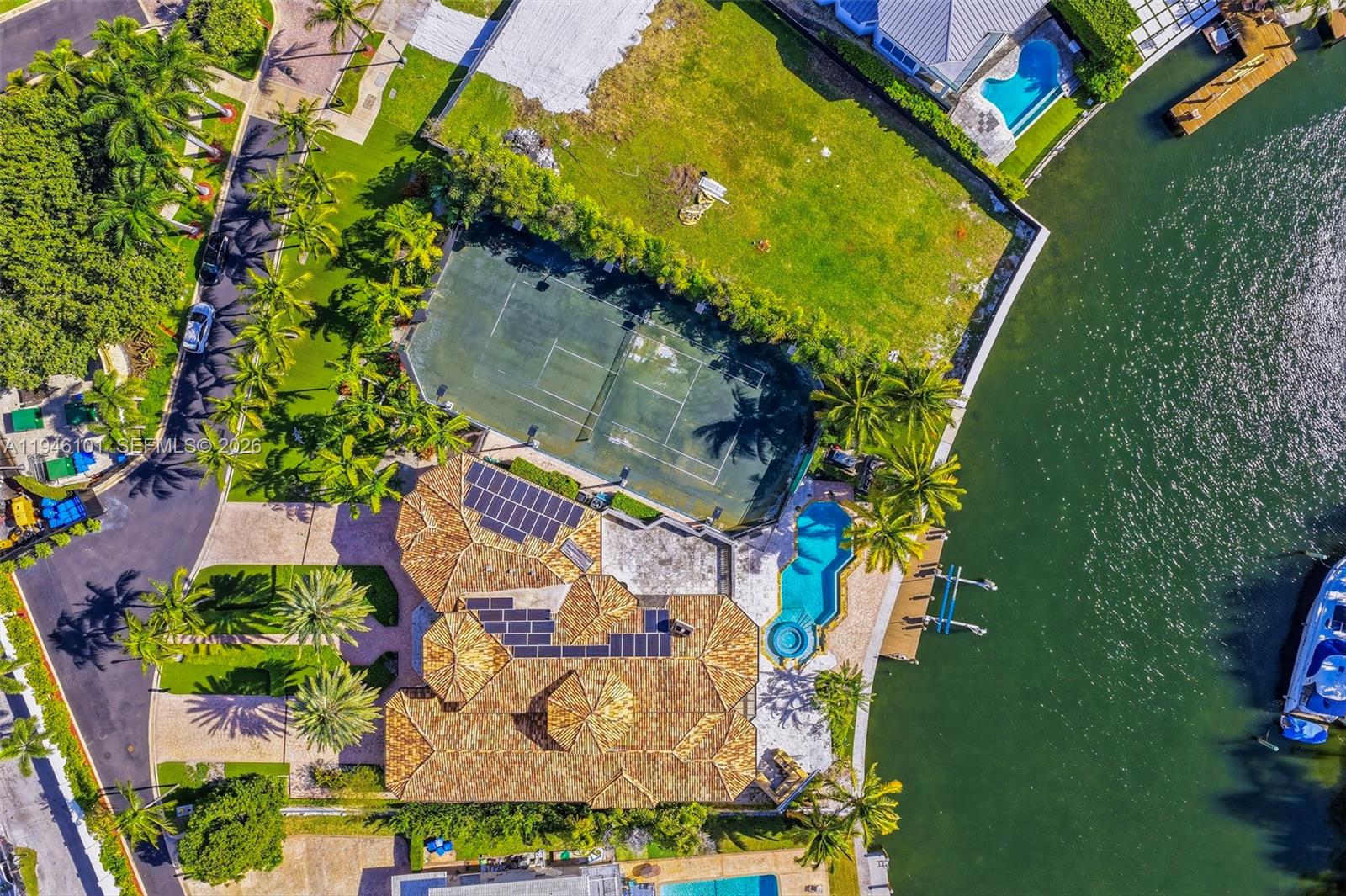 680 Golden Beach Dr Property Photo 86