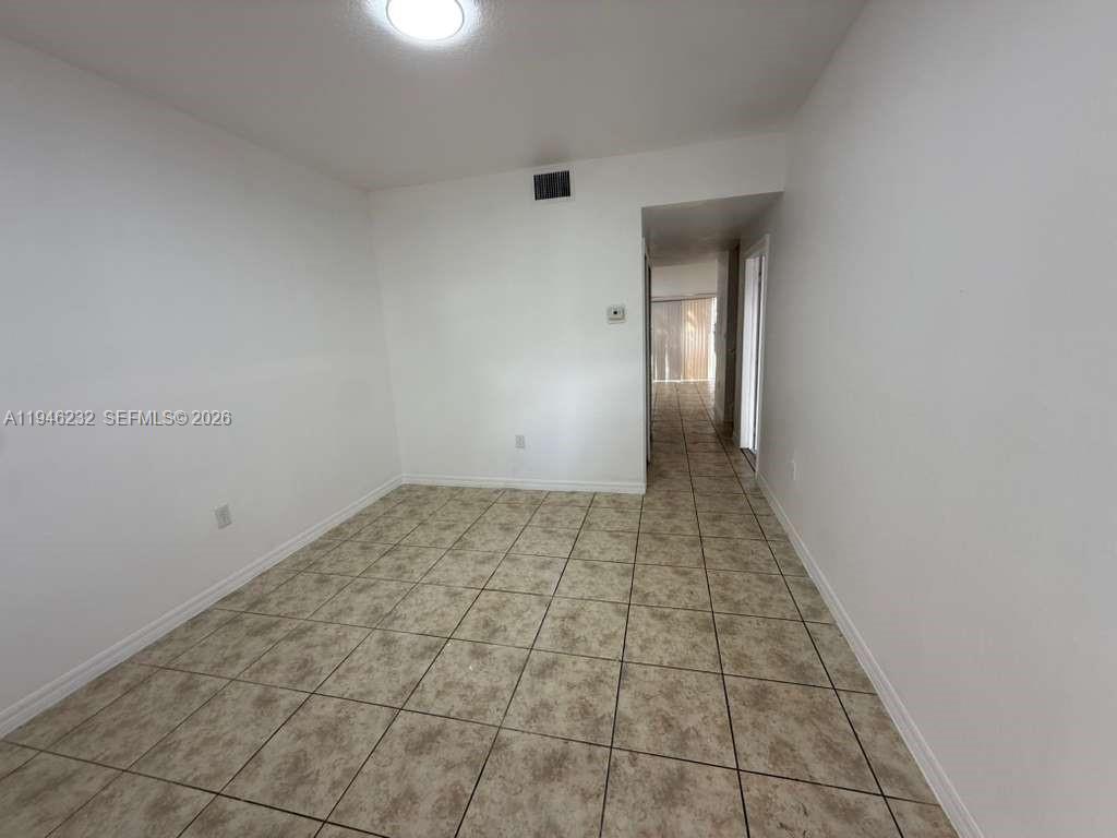 820 Sw 6th Ct Property Photo 7