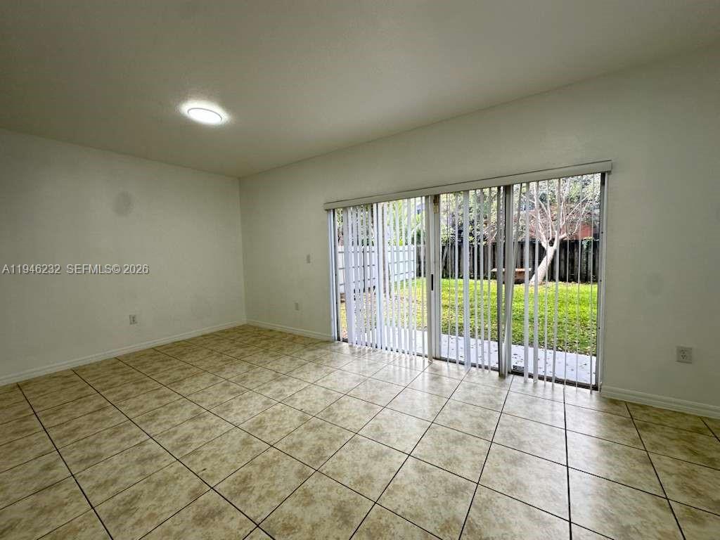 820 Sw 6th Ct Property Photo 8