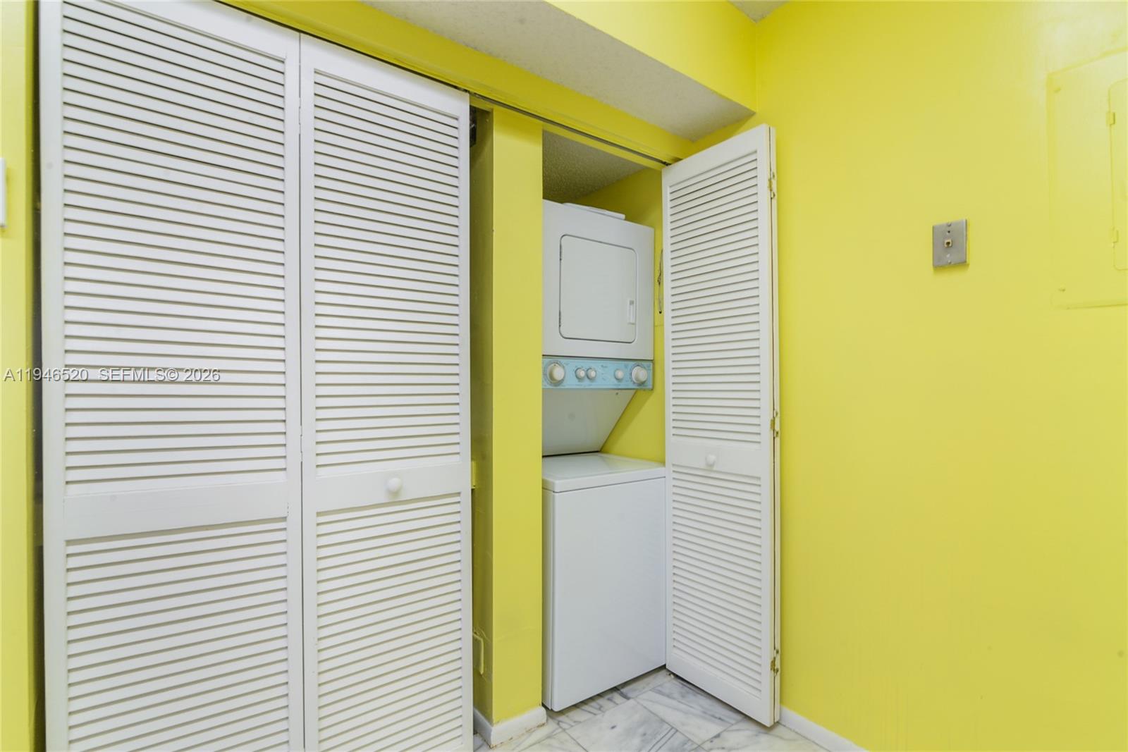 9341 Collins Ave 903 Property Photo 6