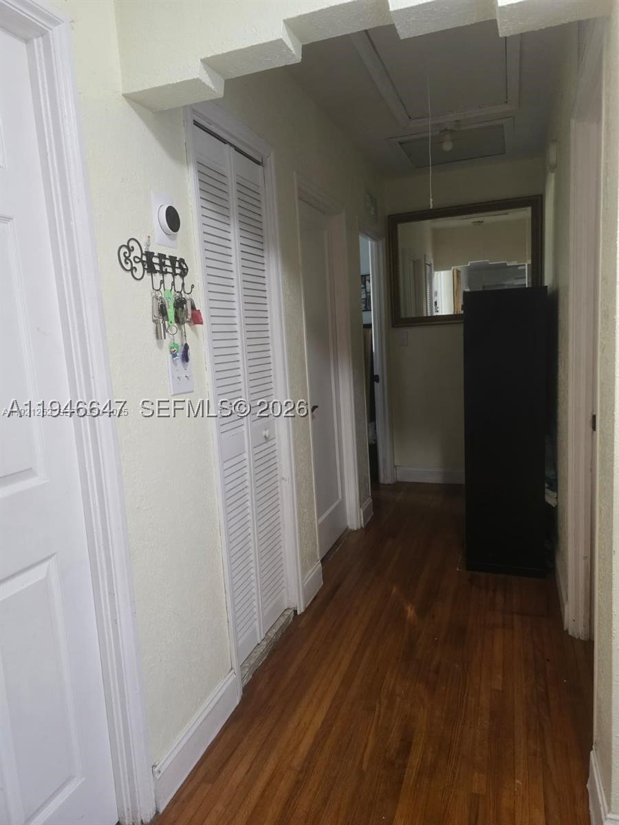 2733 Washington St Property Photo 7
