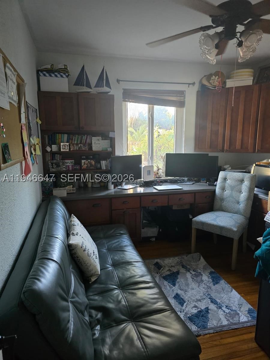 2733 Washington St Property Photo 12