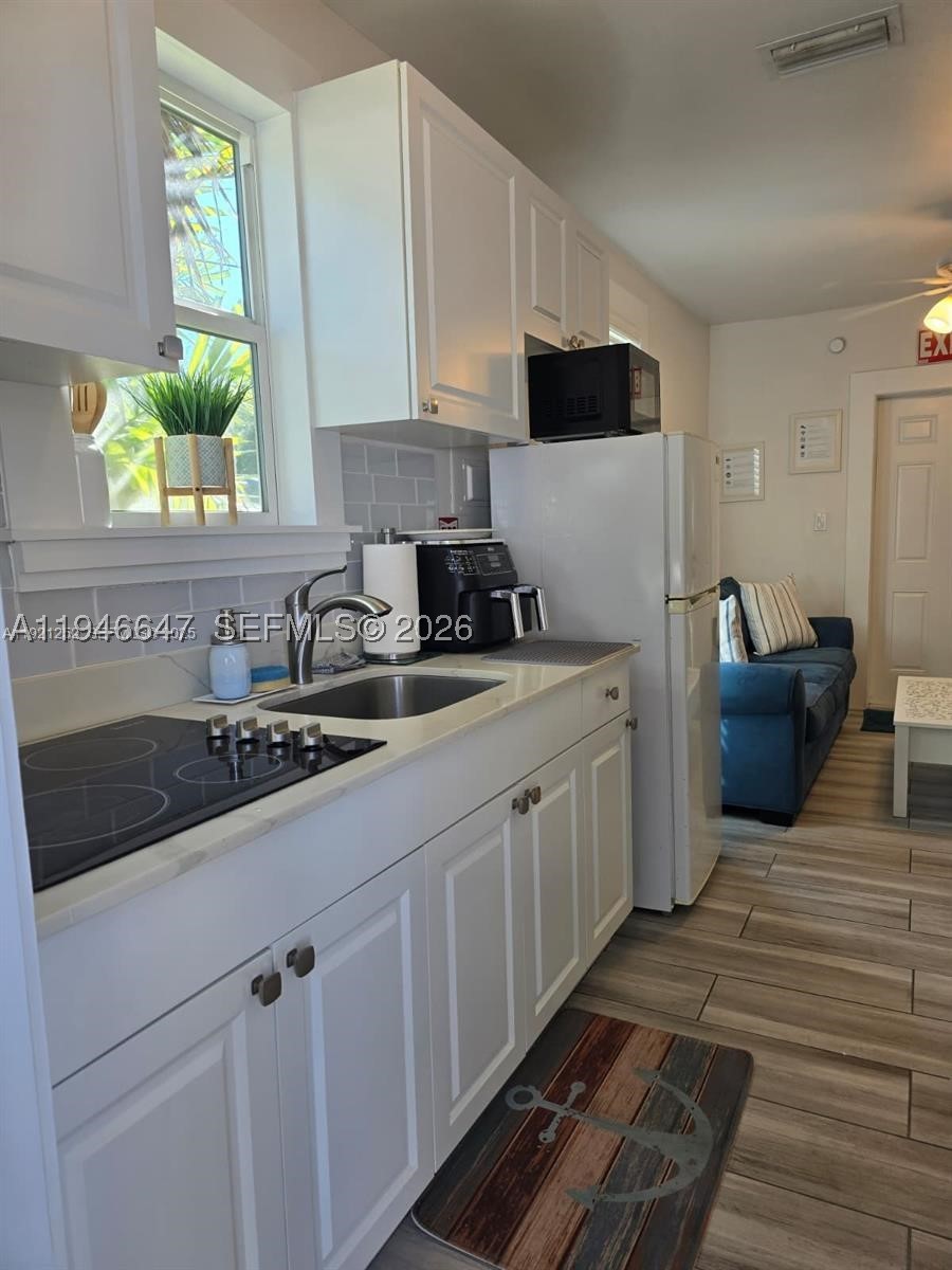 2733 Washington St Property Photo 19