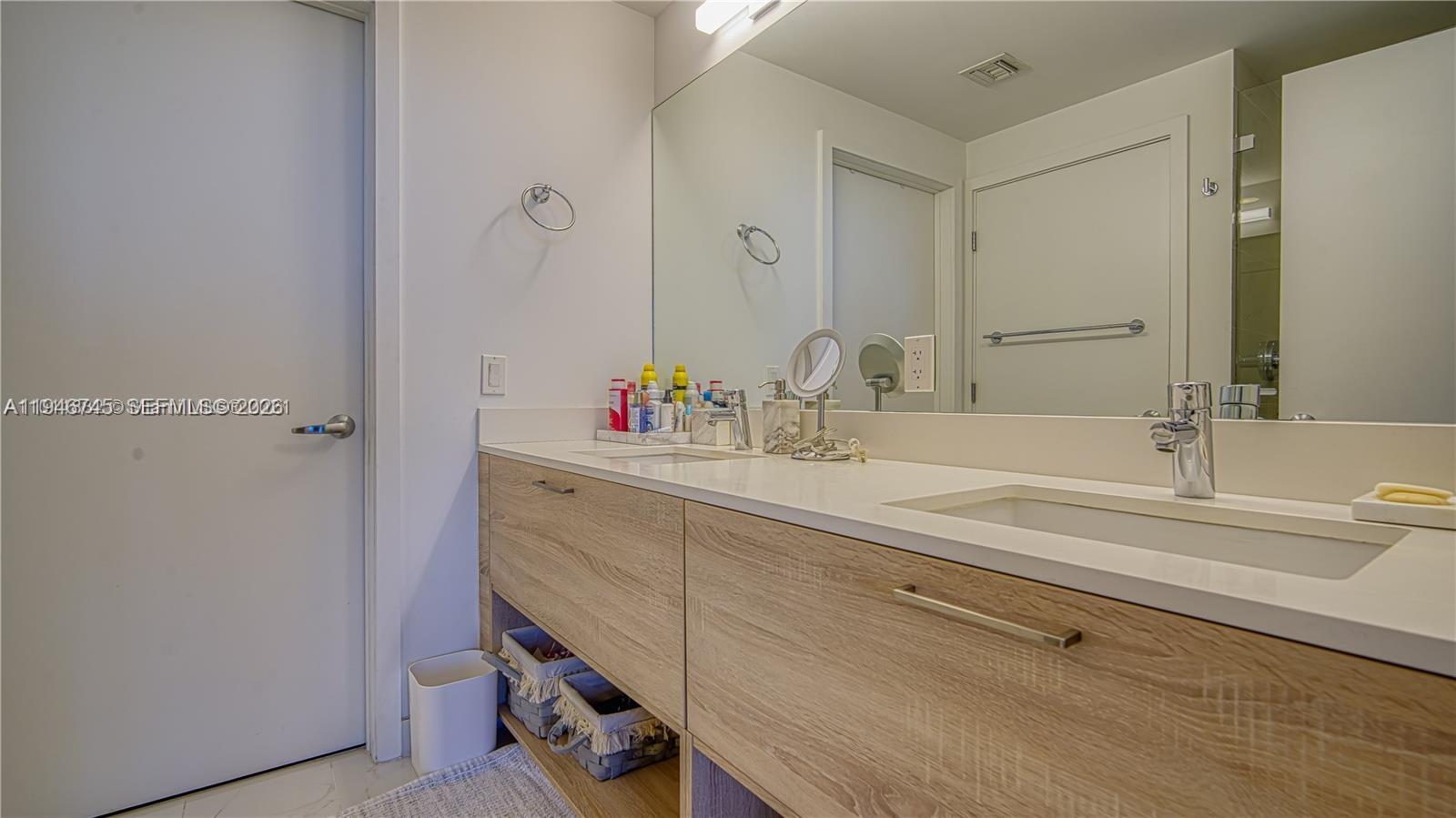16385 Biscayne Blvd 1415 Property Photo 11