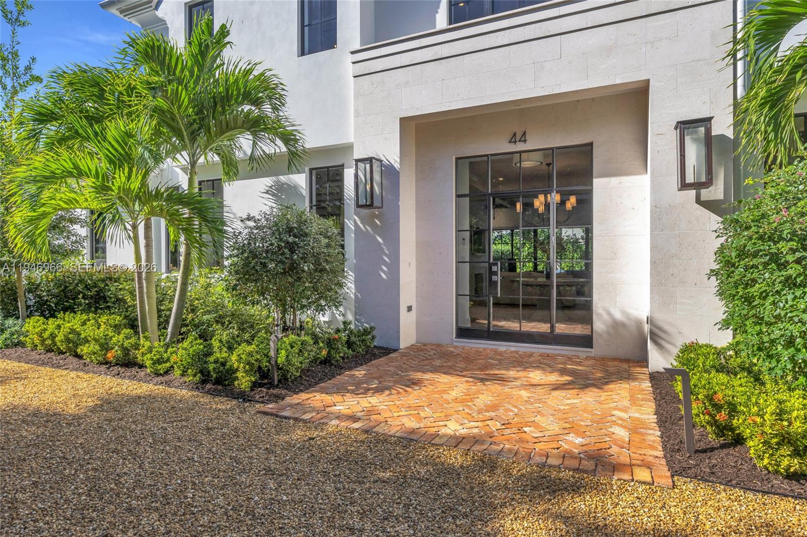 44 S Beach Rd Property Photo 4