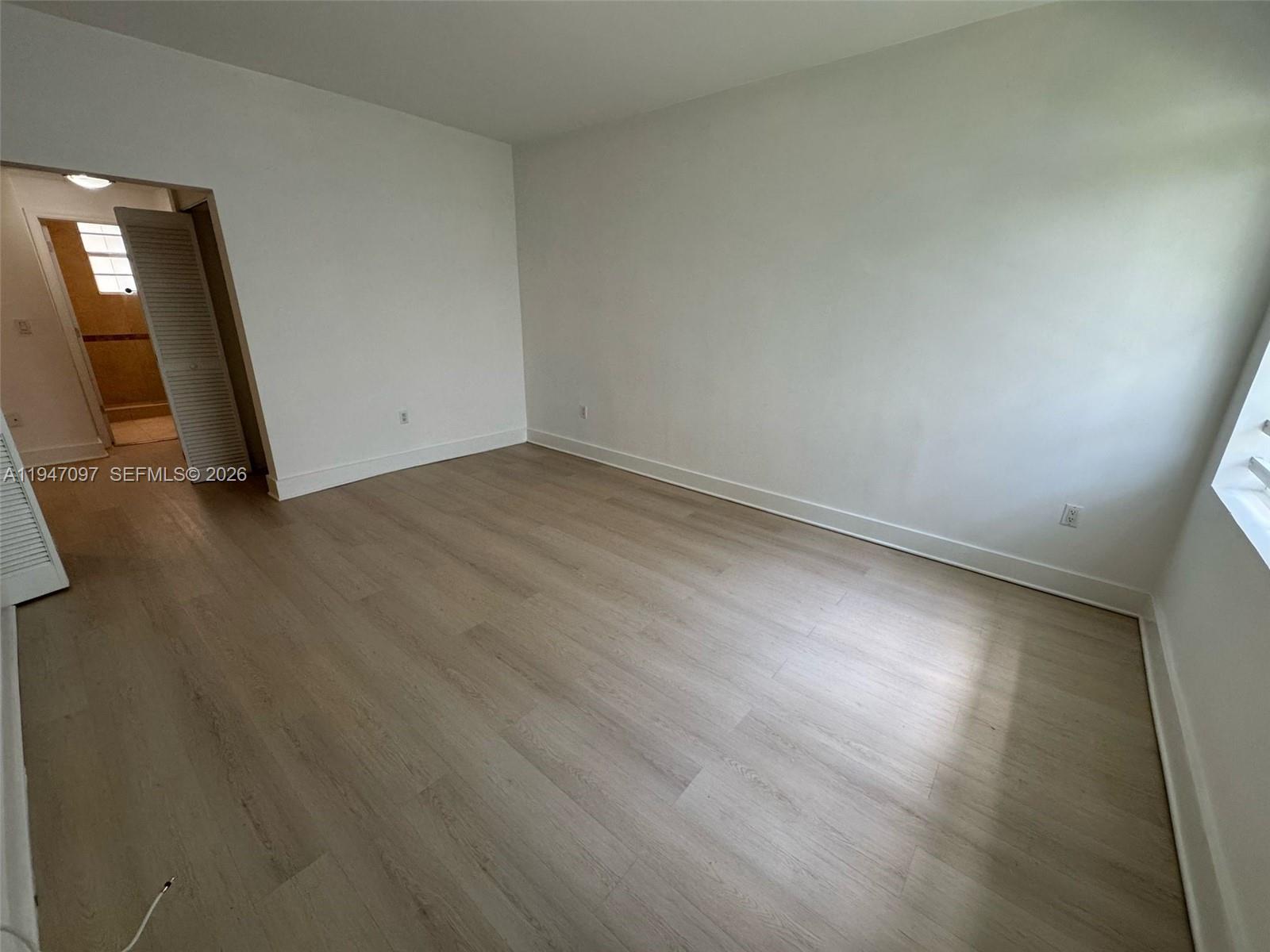 1000 Meridian Ave 17 Property Photo 8