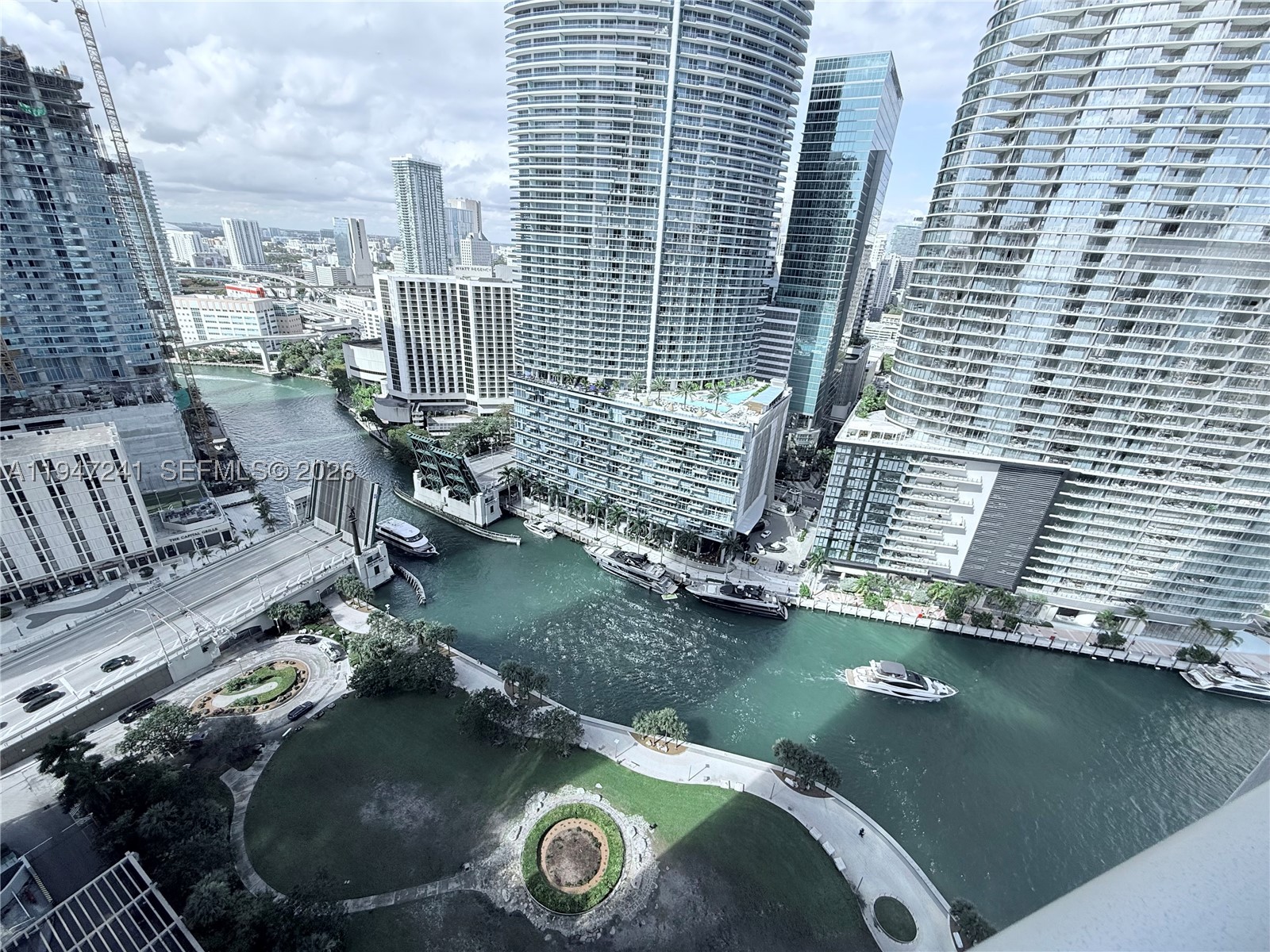 465 Brickell Ave 2906 Property Photo 1