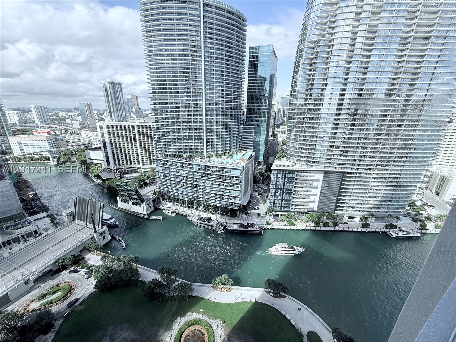 465 Brickell Ave 2906 Property Photo 21