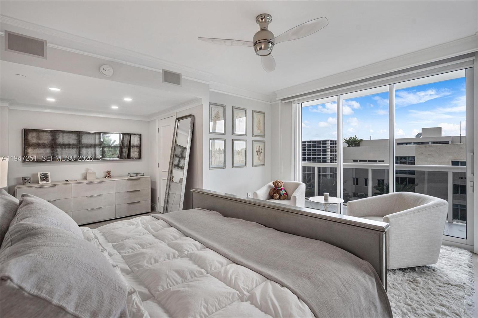 9559 Collins Ave S4-e Property Photo 16