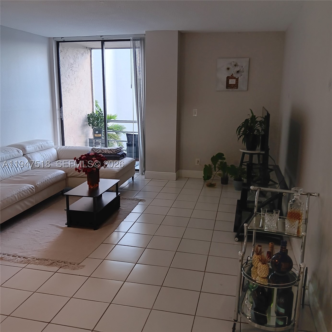 2821 N Miami Beach Blvd 4m Property Photo 6