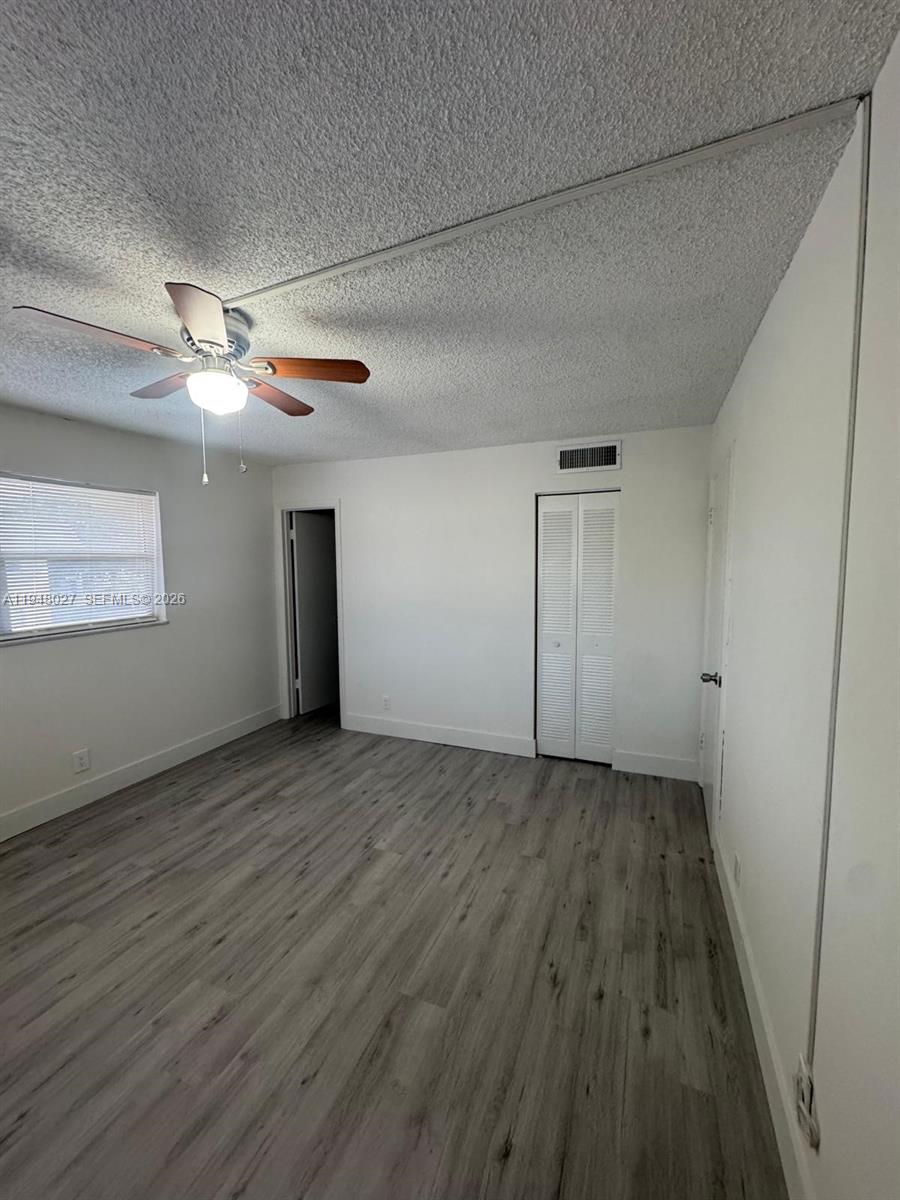 8051 S Colony Cir S 210 Property Photo 6